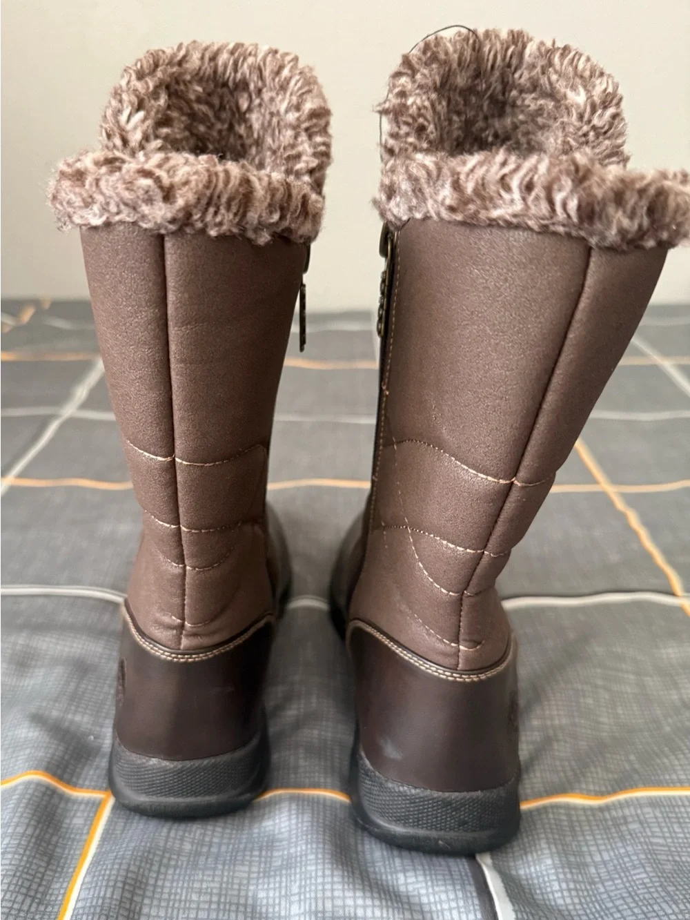 👠NWOT Totes Women’s Insulated Quilted Winter Boots - Brown Size 7